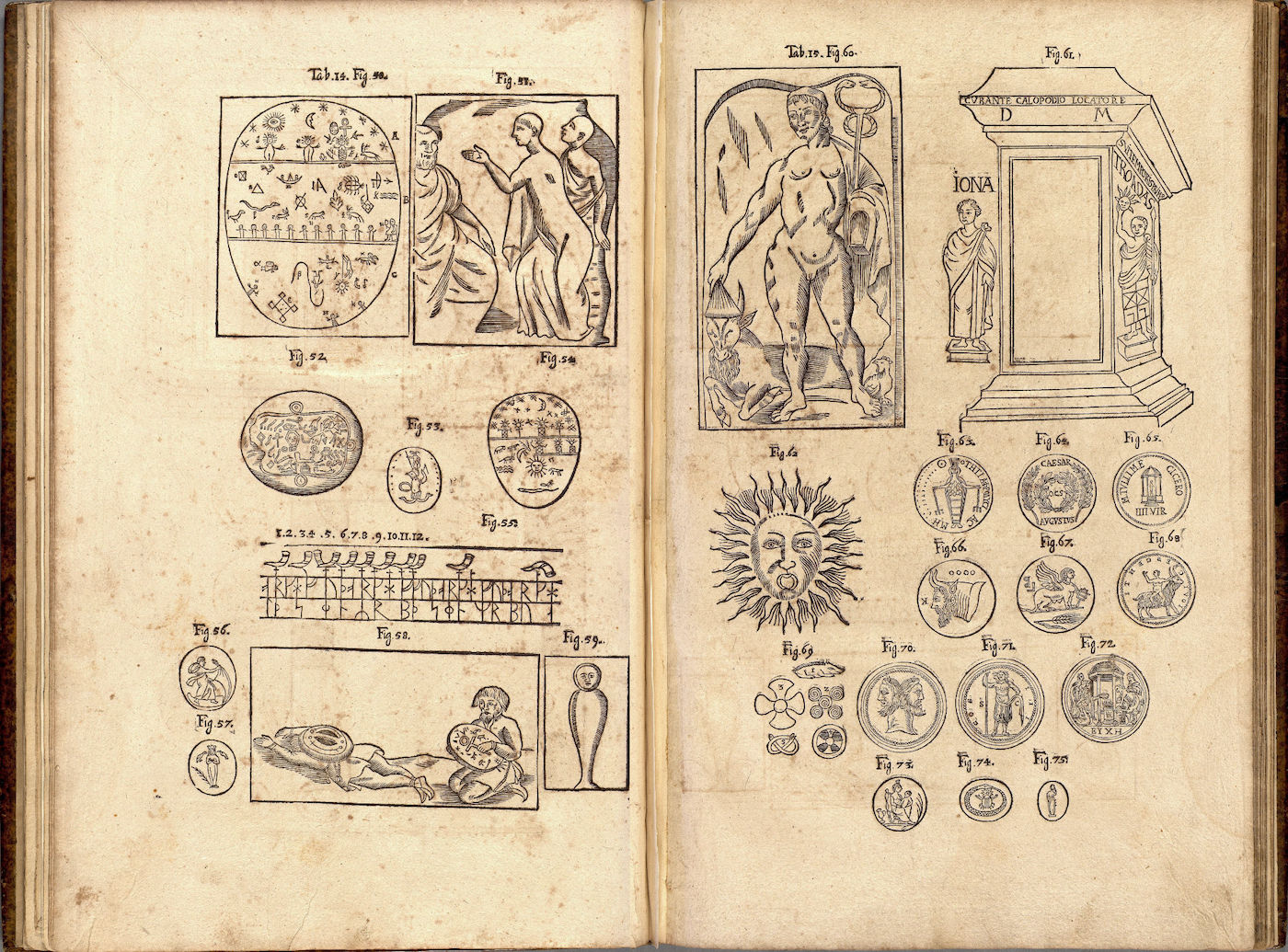 Double page with depictions of antiquities